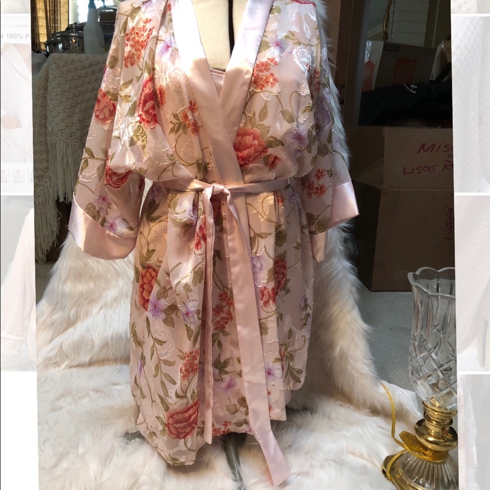 Pink Floral robe with matching nightgown